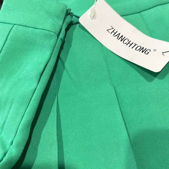 New Green large Skort - Picture 2 of 4